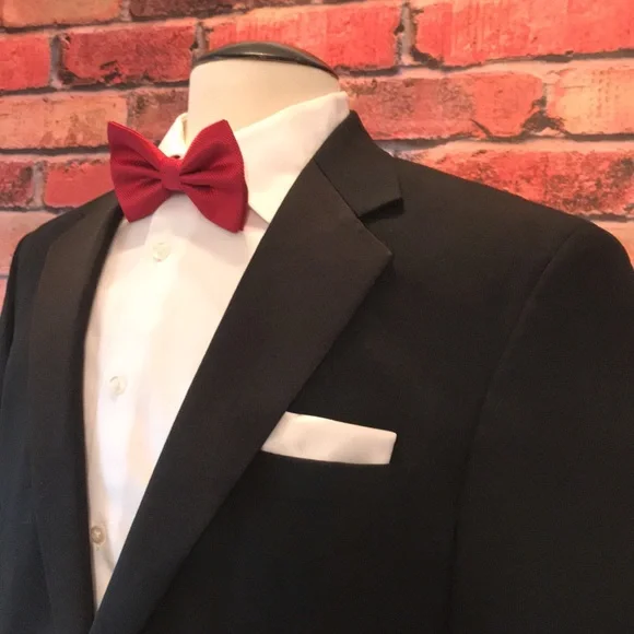 Gerald Austin Tuxedo Coat - Picture 3 of 17